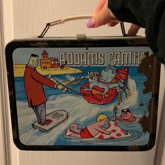 The Addams Family lunch box - Picture 6 of 6